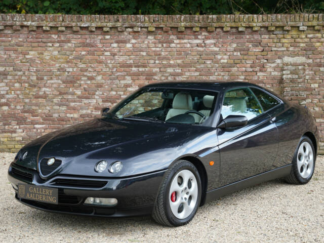 Image 1/50 de Alfa Romeo GTV 3.0 V6 24V (1997)