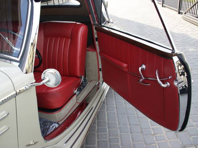 Mercedes-Benz 220 Cabriolet A