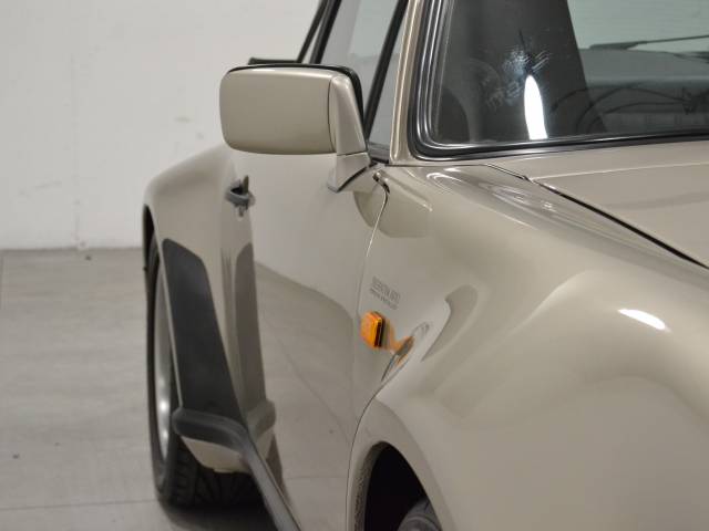 Porsche 911 Turbo 3.3