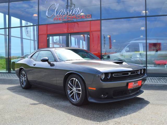 Dodge Challenger SXT