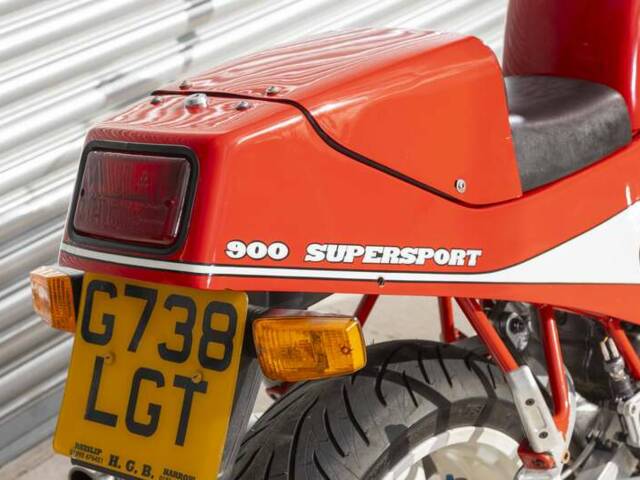 Ducati 900 Supersport