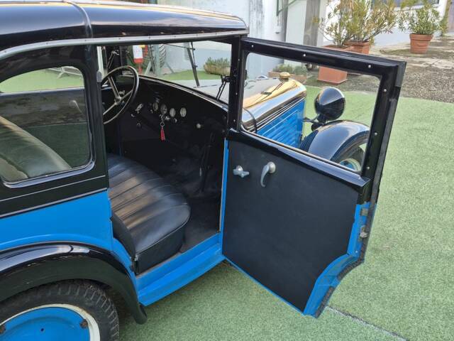 Austin 7 Saloon