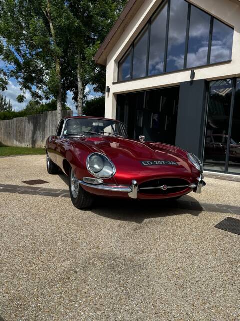 Jaguar E-Type 3.8