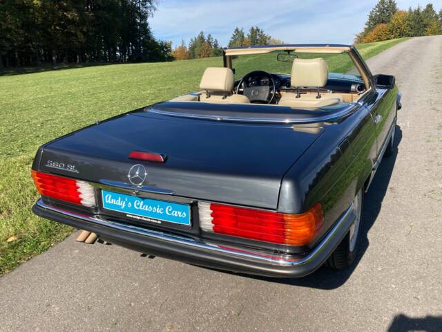 Mercedes-Benz 560 SL