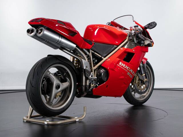 Ducati 916