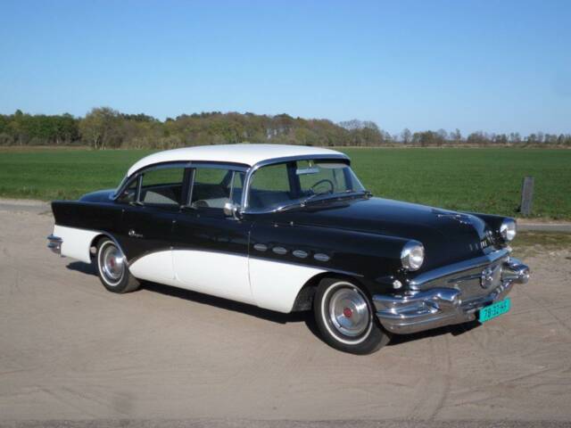 Image 1/9 of Buick Riviera Sedan (1956)