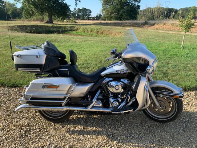 Harley-Davidson FLHTCU-SE Ultra Classic Electra Glide