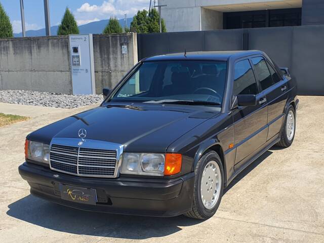 Imagen 1/30 de Mercedes-Benz 190 E 2.5-16 (1989)