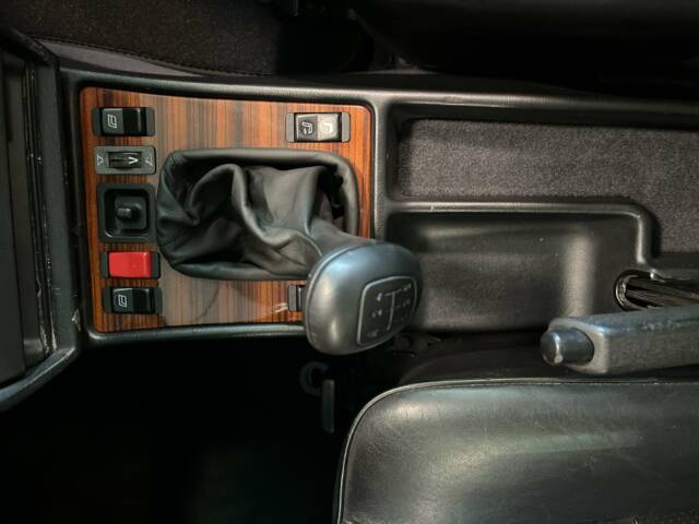Mercedes-Benz 190 E 2.3-16