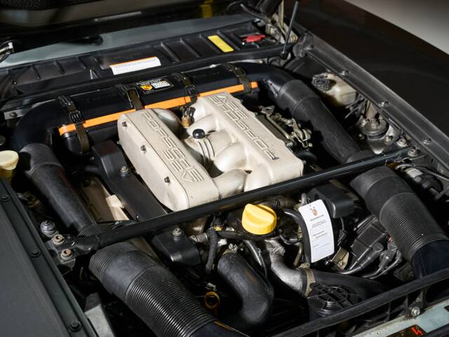 Porsche 928 S4