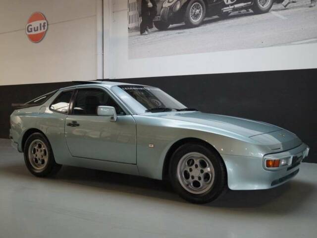 Image 1/50 de Porsche 944 Turbo (1986)