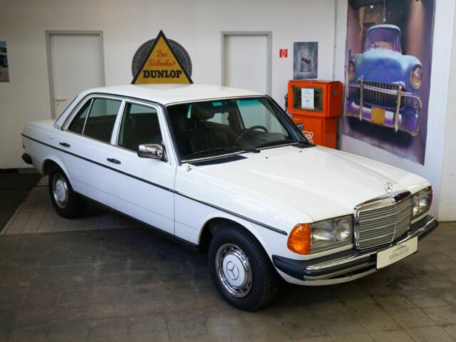 Imagen 1/46 de Mercedes-Benz 300 D (1984)