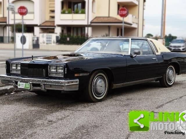 Image 1/23 of Oldsmobile Toronado Brougham (1978)