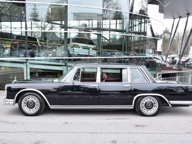 Mercedes-Benz 600