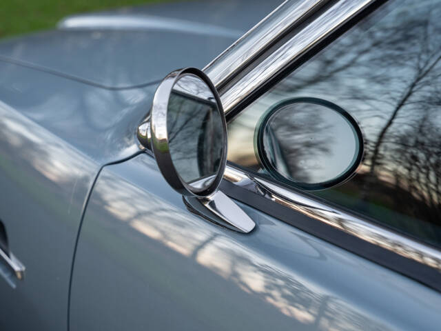 Aston Martin DBS Vantage