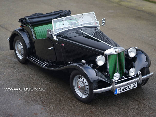 Image 1/18 of MG TD Midget (1953)