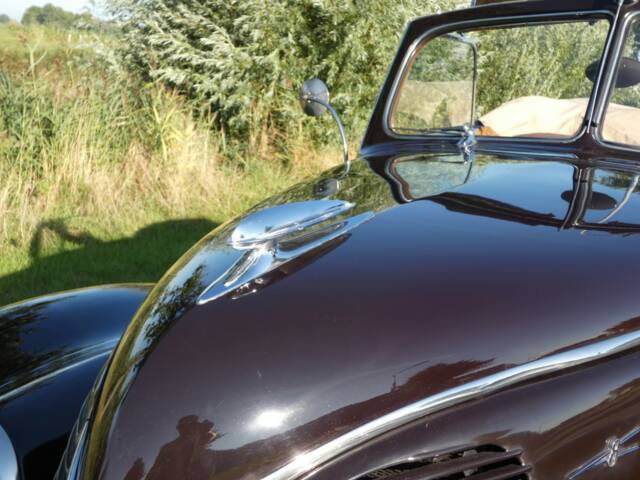 Ford V8
