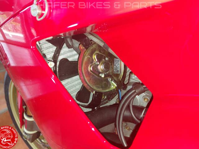 Ducati 748 S