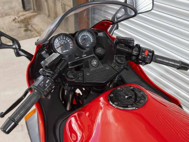 Kawasaki GPz 1000RX