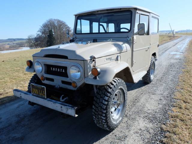 Toyota Land Cruiser FJ 40