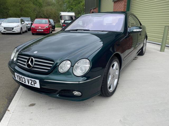 Imagen 1/8 de Mercedes-Benz CL 500 (2003)