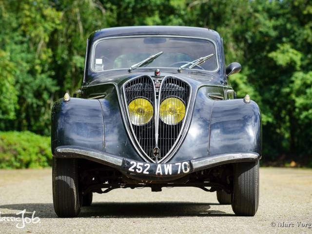 Image 1/25 de Peugeot 402 (1938)