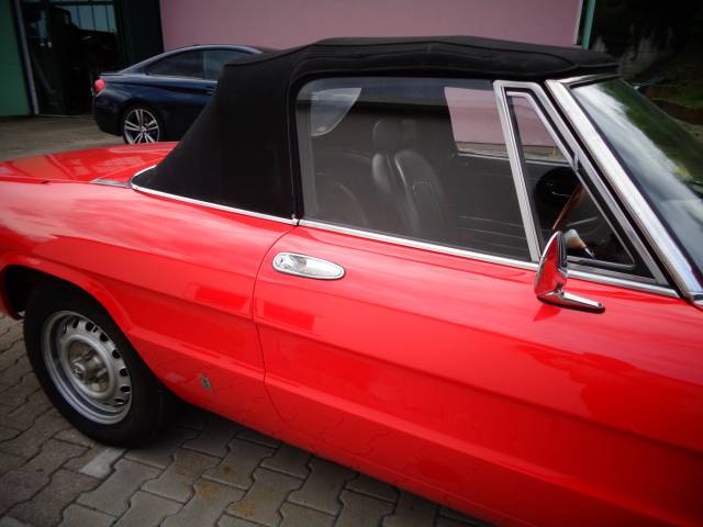 Alfa Romeo 2000 Spider Veloce