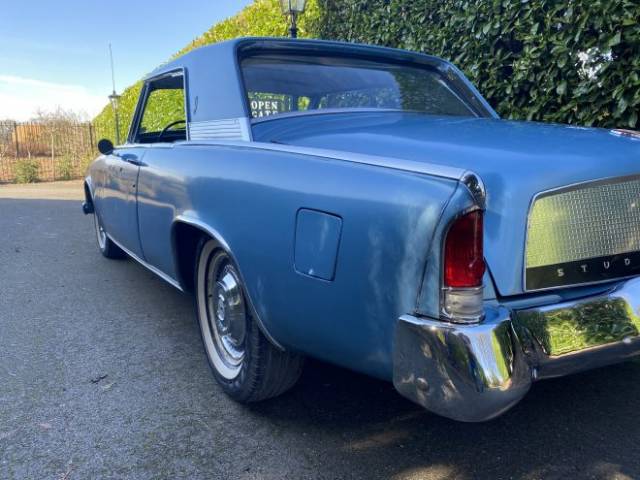 Studebaker GT Hawk