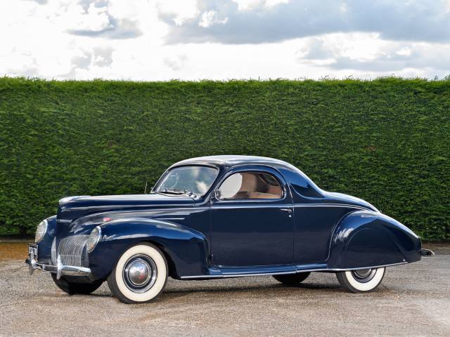 Image 1/9 of Lincoln Zephyr V12 (1939)
