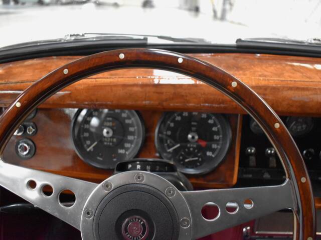 Jaguar Mk II 3.8