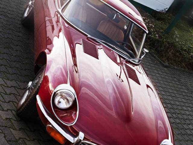 Jaguar E-Type V12 (2+2)