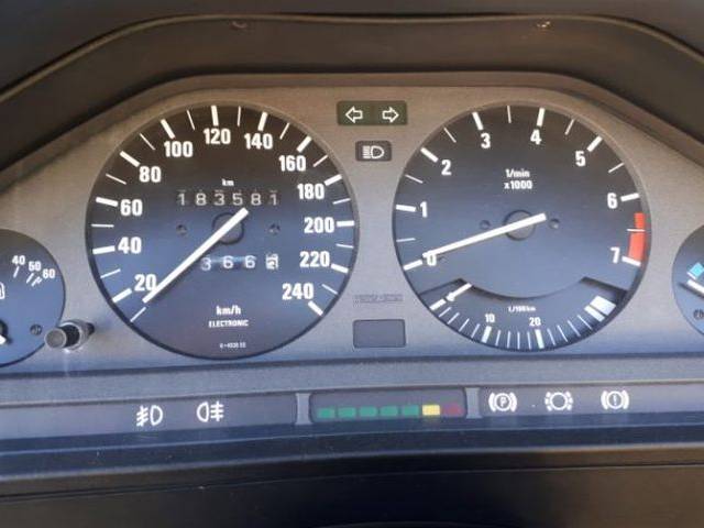 BMW 325i