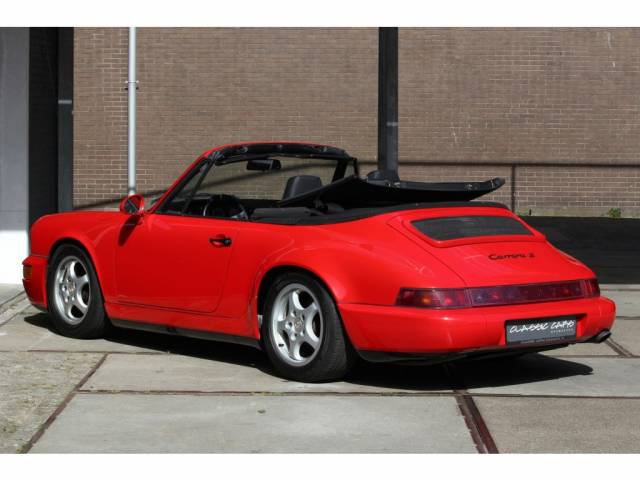 Porsche 911 Carrera 4