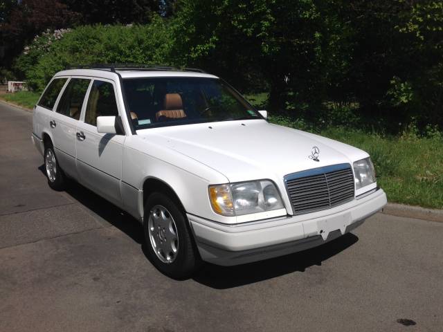 Mercedes-Benz E 320 T - Mercedes-Benz 320 T