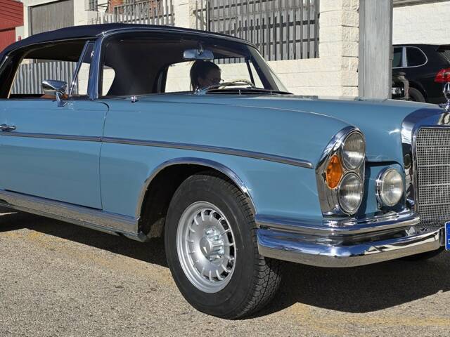 Image 1/40 de Mercedes-Benz 300 SE (1964)