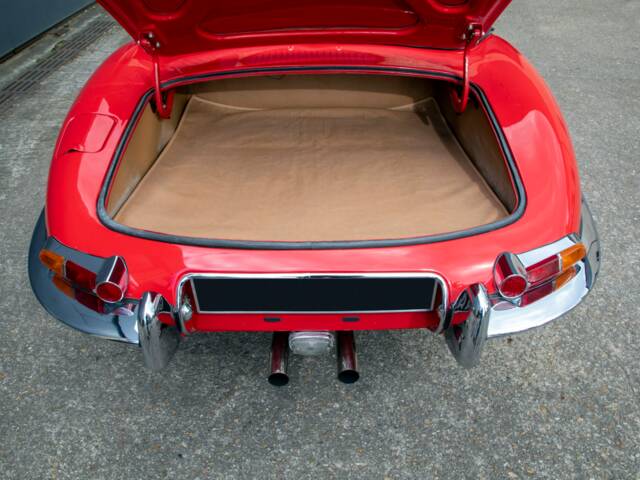 Jaguar E-Type 3.8 Flat Floor