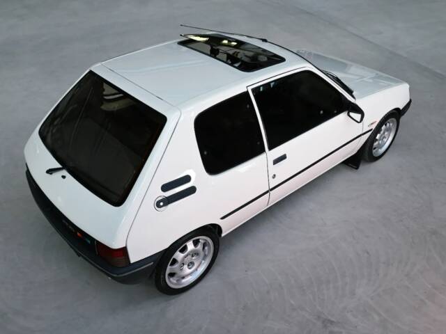 Peugeot 205