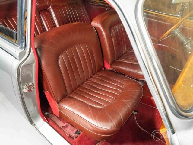 Jaguar Mk II 3.8