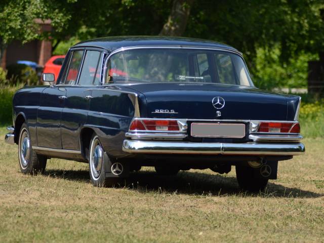 Mercedes-Benz 220 S b