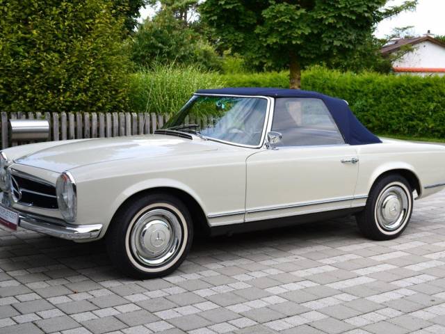 Mercedes-Benz 230 SL