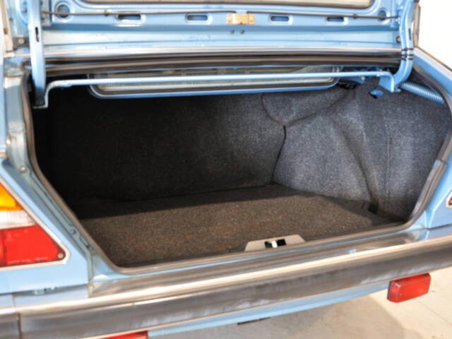 Lancia Gamma 2000