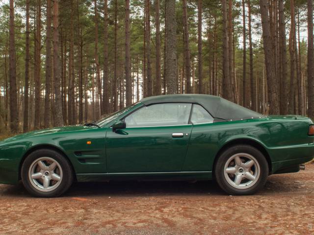 Aston Martin Virage Volante