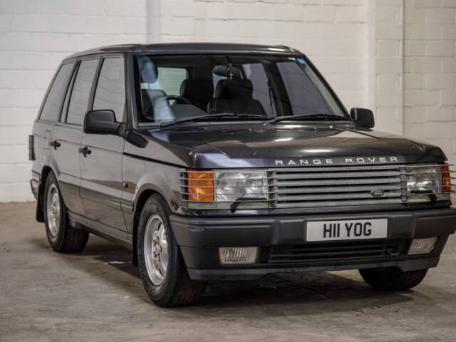 Image 1/8 of Land Rover Range Rover 4.6 HSE (1997)