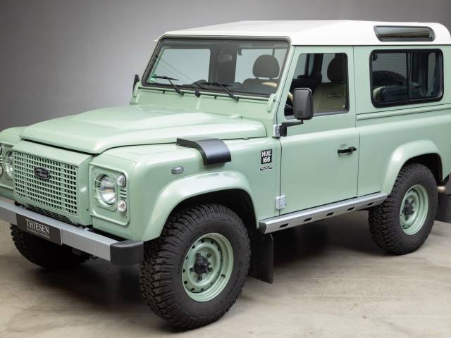 Land Rover Defender 90 "40th Anniversary Overfinch"
