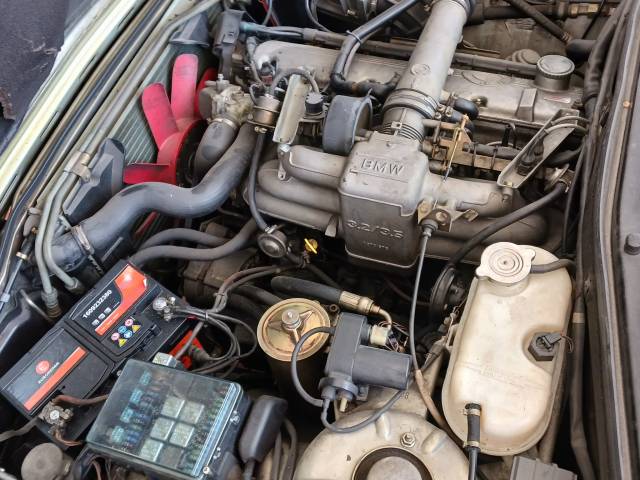 BMW 745i