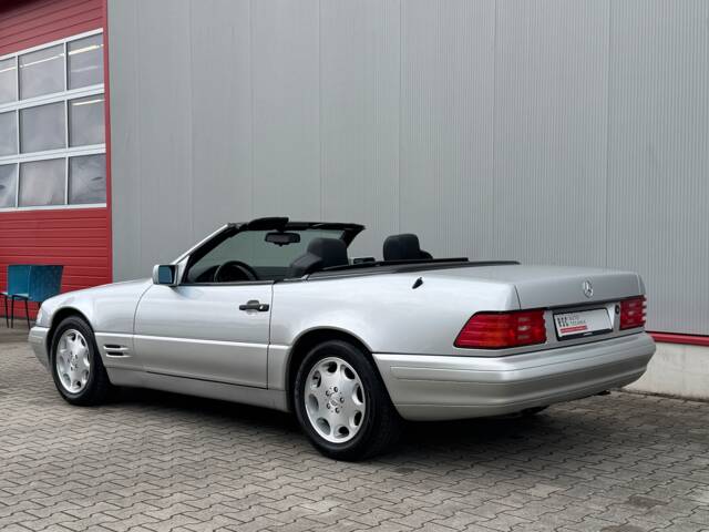 Mercedes-Benz SL 320