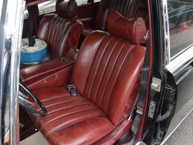 Mercedes-Benz 600