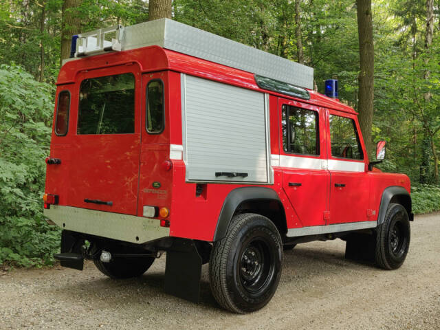 Land Rover Defender 110