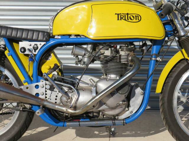 Norton Triton 650