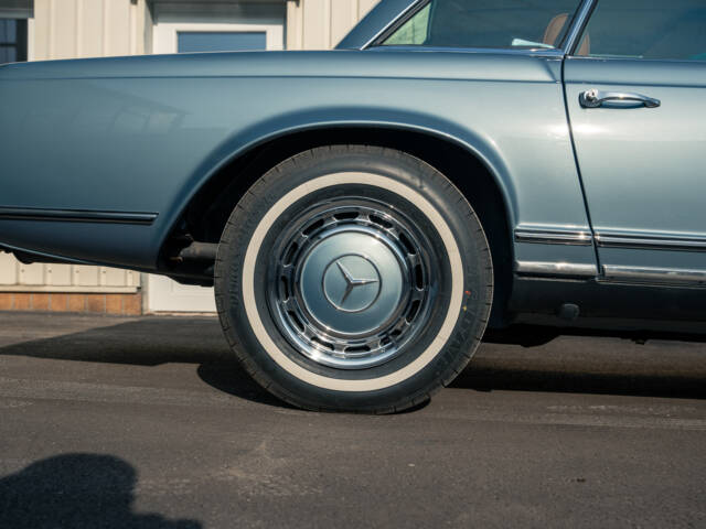 Mercedes-Benz 280 SL